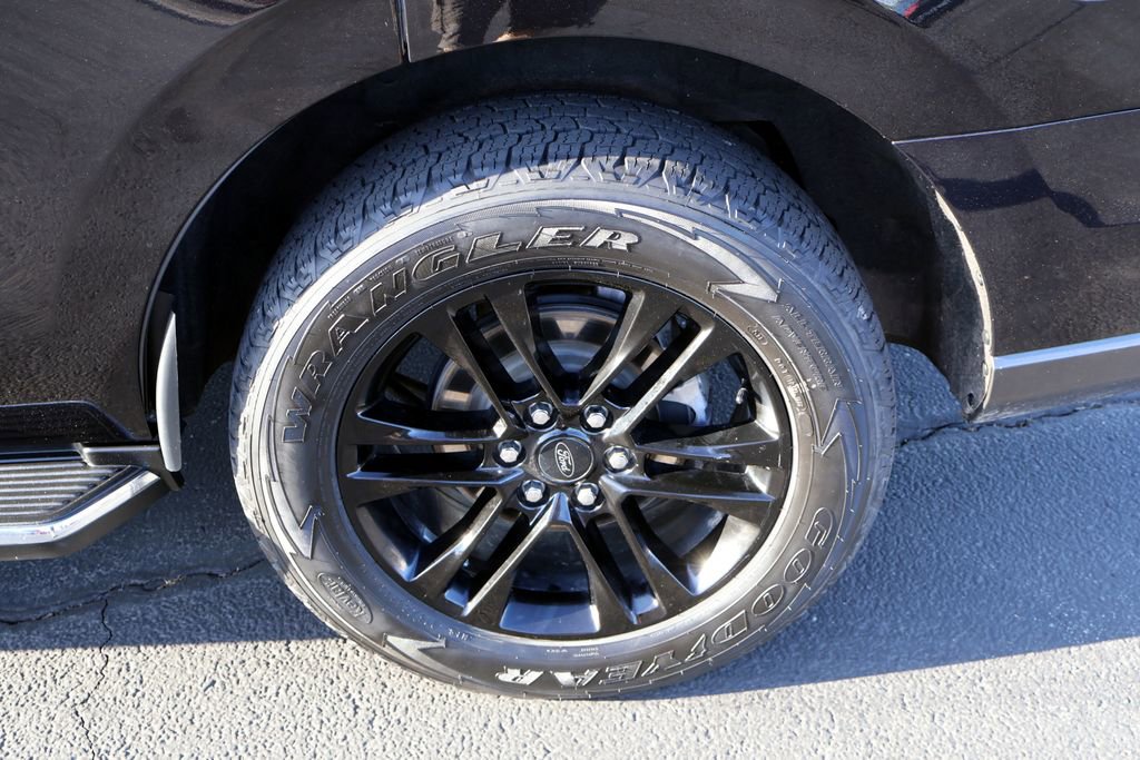 Certified 2023 Ford Expedition XLT RWD image 18