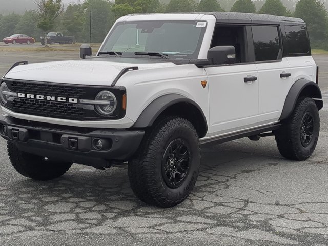 Certified 2025 Ford Bronco Badlands AWD/4WD image 8