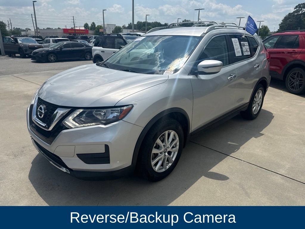 Used 2017 Nissan Rogue SV FWD video 3