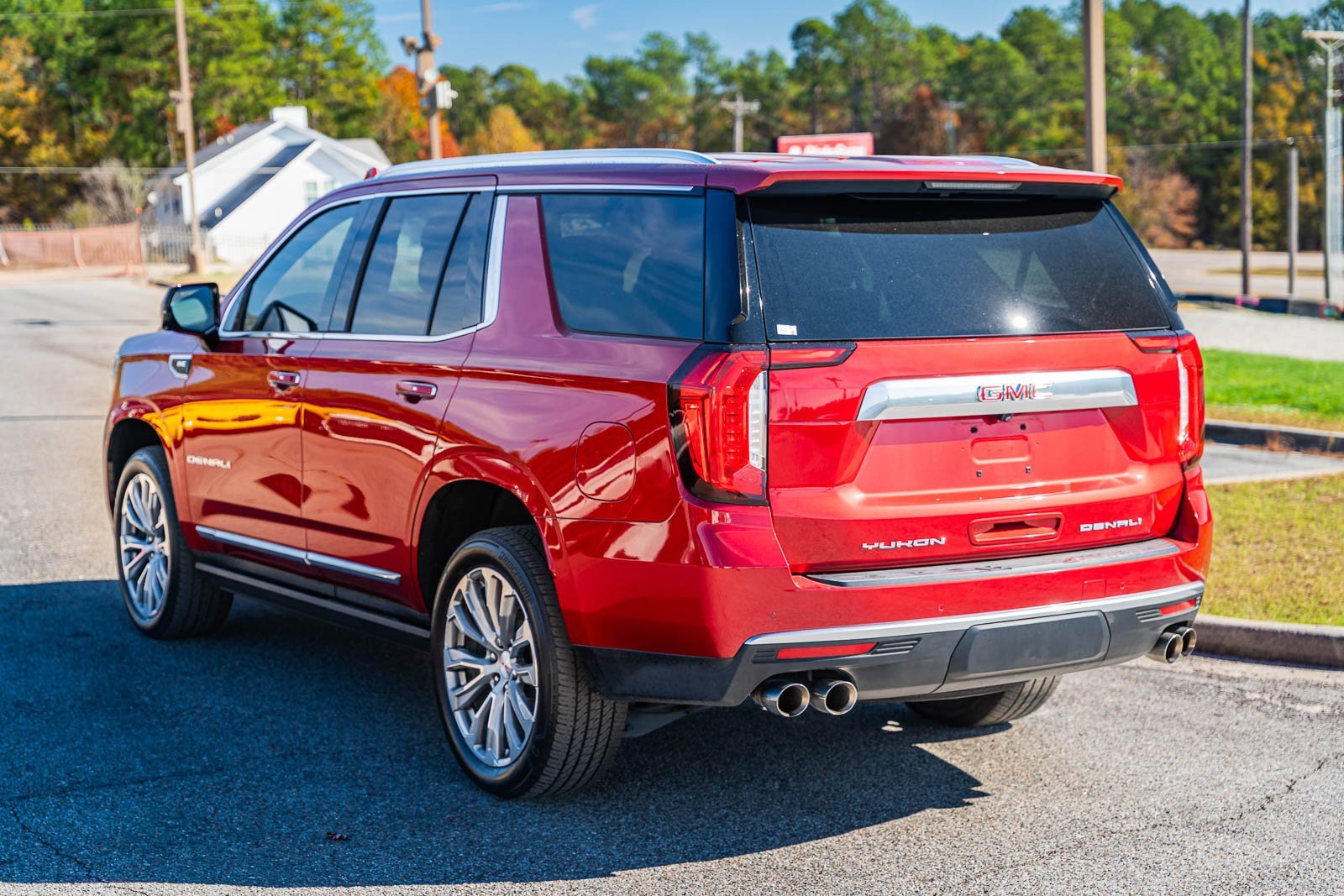 Used 2023 GMC Yukon Denali image 5