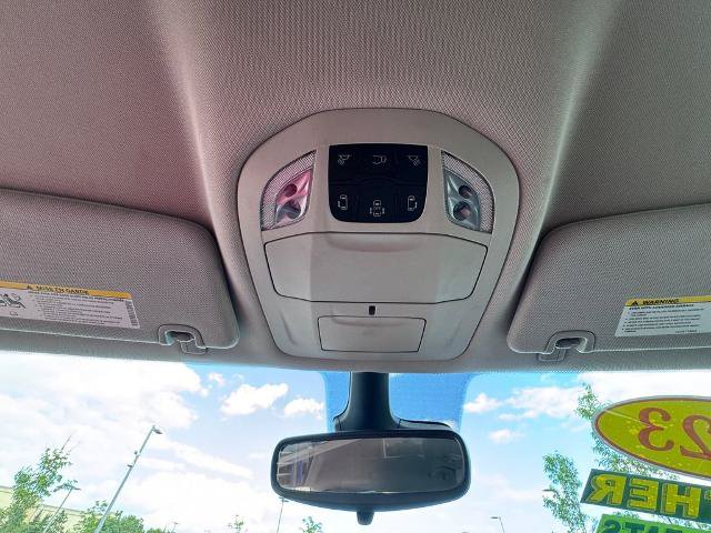 Used 2023 Chrysler Pacifica Touring-L FWD image 23