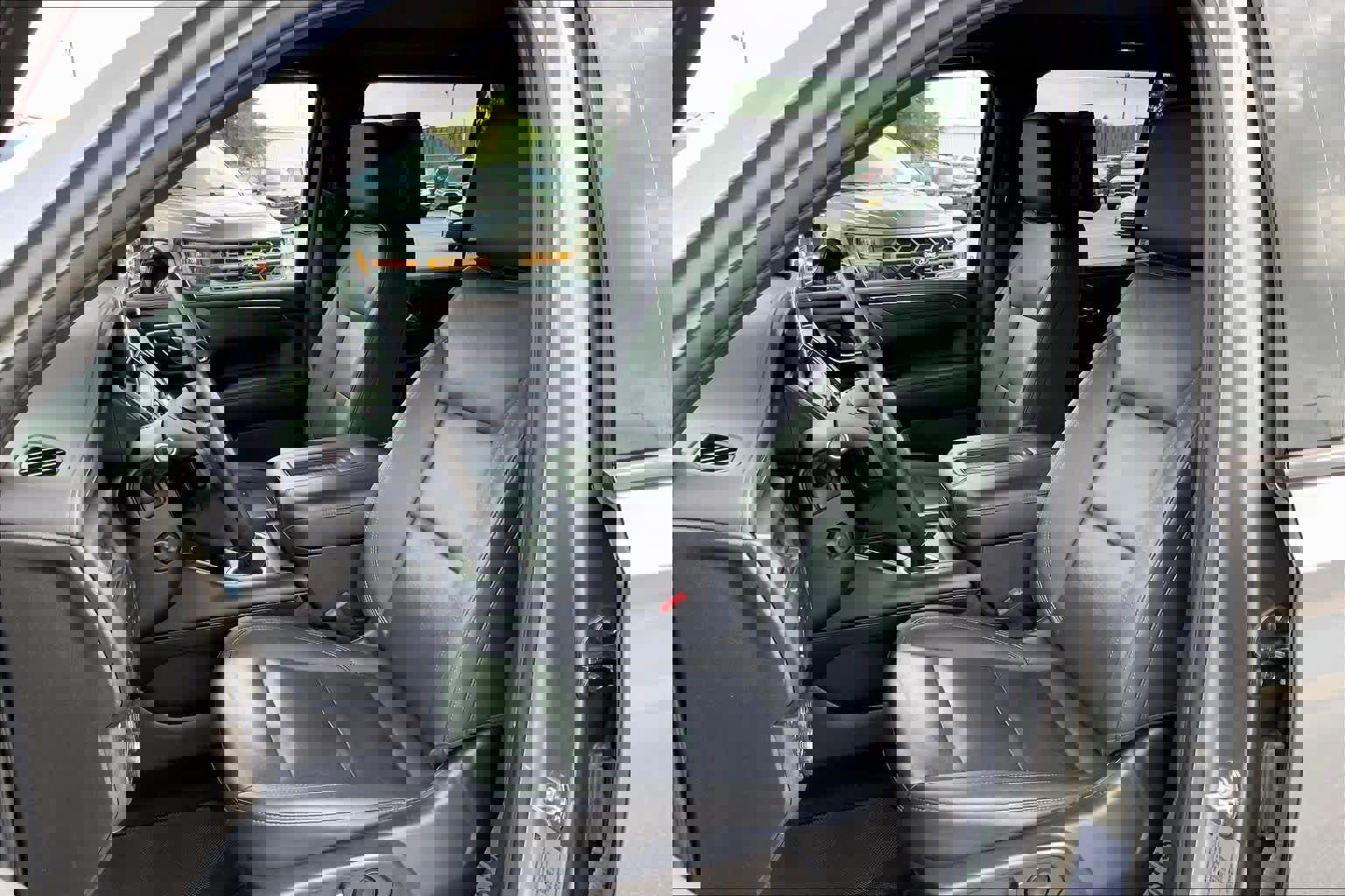 Used 2022 Chevrolet Tahoe Z71 w/ Z71 Off-Road Package image 10