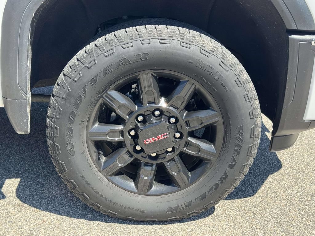 Used 2024 GMC Sierra 2500 AT4 w/ AT4 Premium Plus Package AWD/4WD image 27