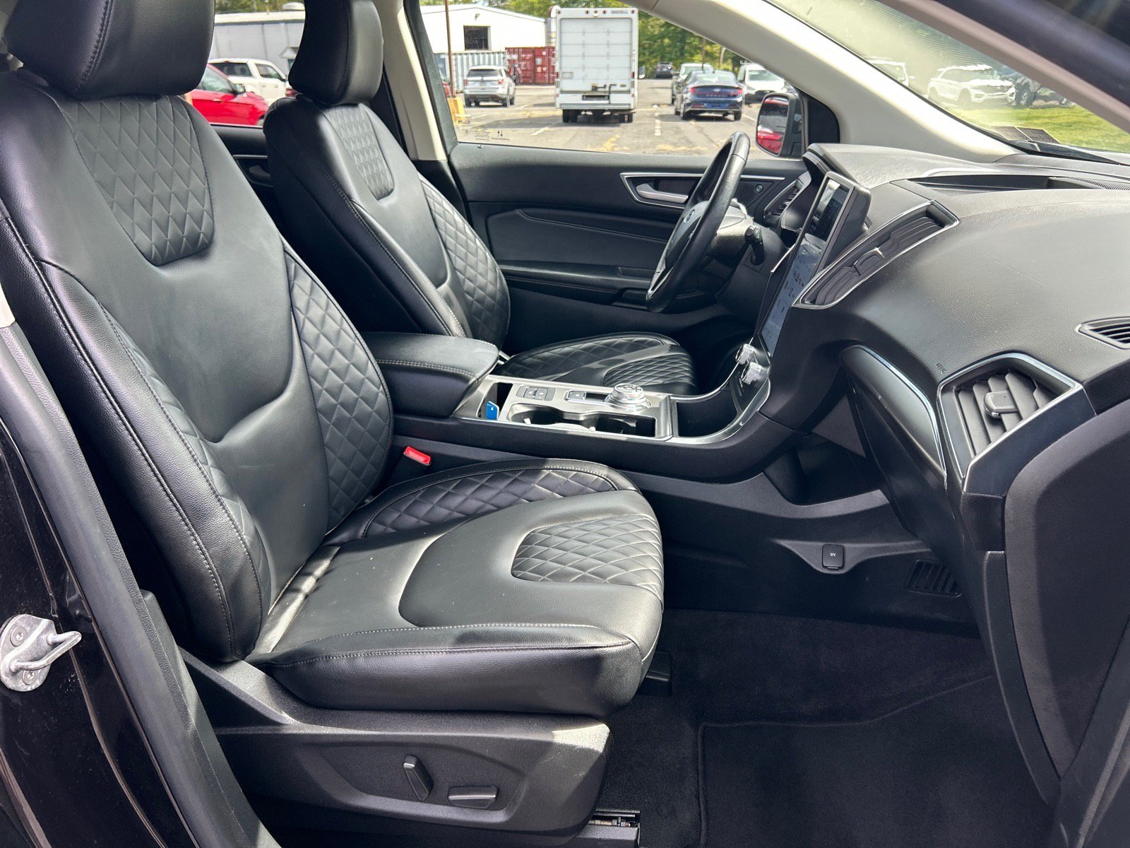 Certified 2024 Ford Edge Titanium AWD/4WD image 18