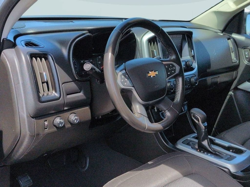 Used 2022 Chevrolet Colorado LT w/ Safety Package AWD/4WD image 11