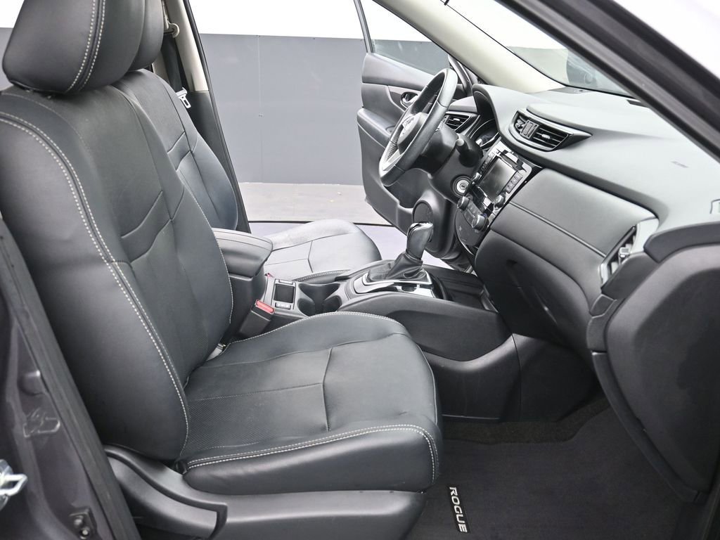 Used 2019 Nissan Rogue S w/ Special Edition Package FWD image 12