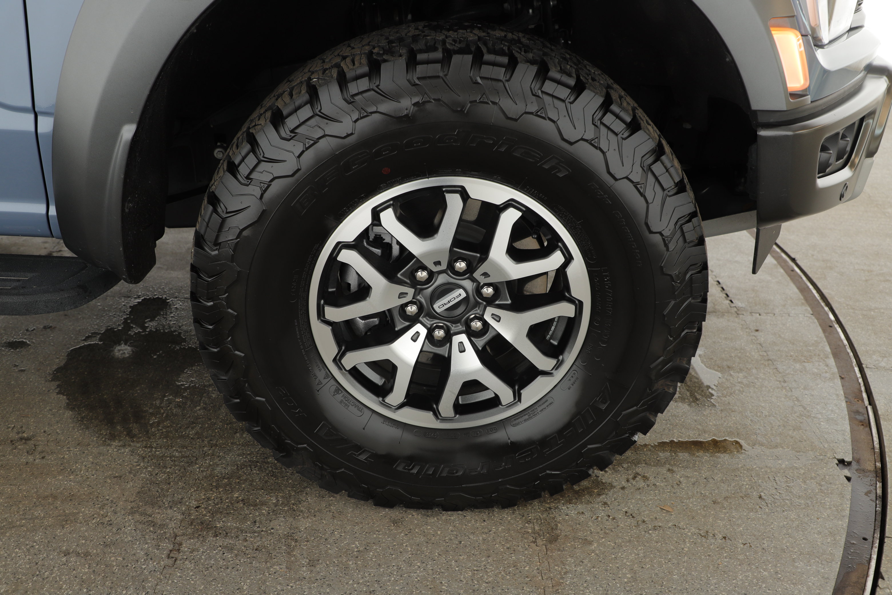 Certified 2023 Ford F150 Raptor AWD/4WD image 6
