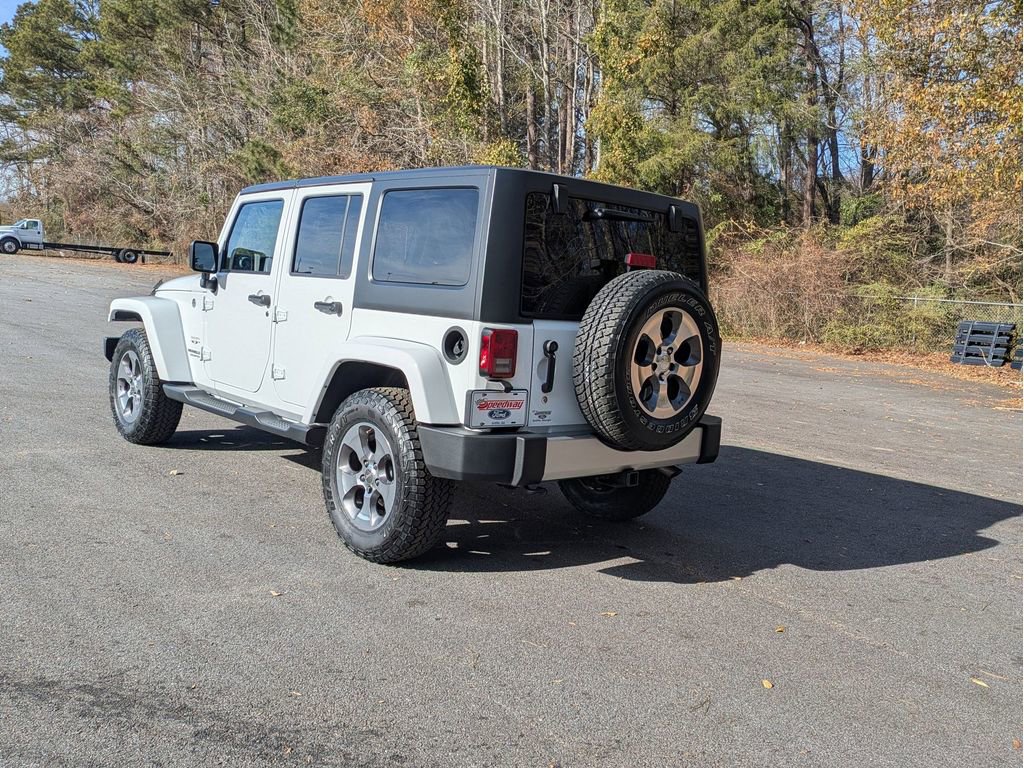 Used 2017 Jeep Wrangler Unlimited Sahara w/ Connectivity Group image 10