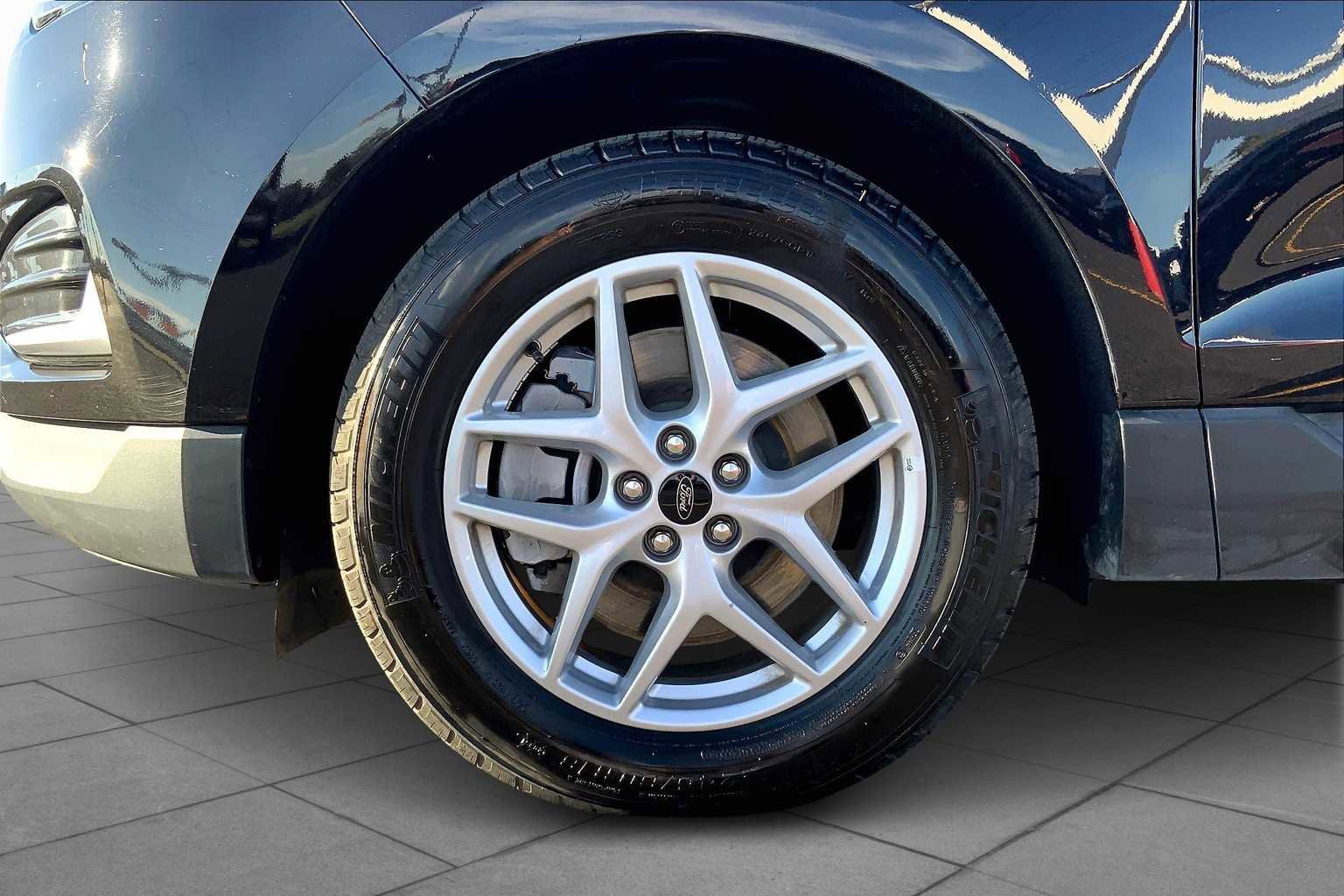 Certified 2024 Ford Edge SEL image 23