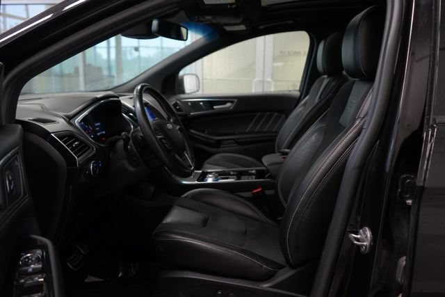Certified 2020 Ford Edge ST w/ Cold Weather Package AWD/4WD image 21