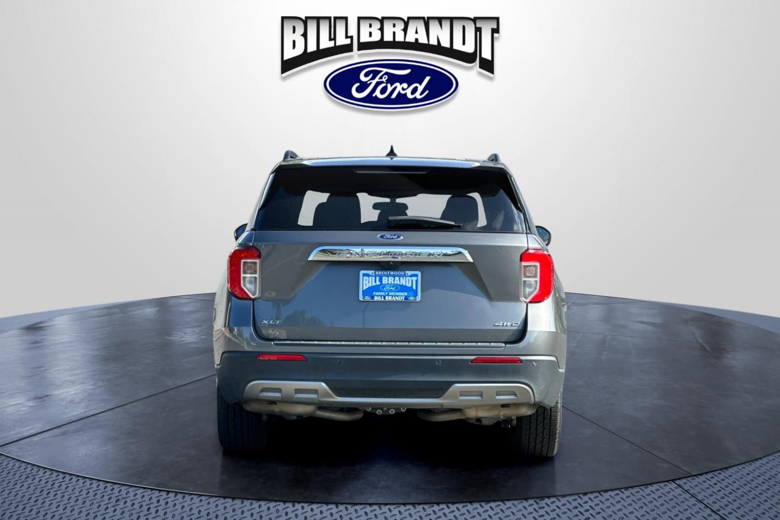 Certified 2023 Ford Explorer XLT w/ Equipment Group 202A AWD/4WD image 4