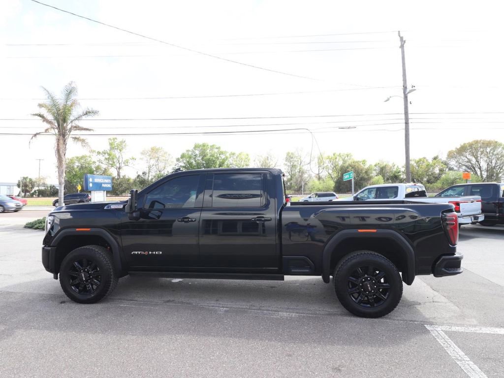 Used 2025 GMC Sierra 2500 AT4 w/ AT4 Premium Plus Package image 2