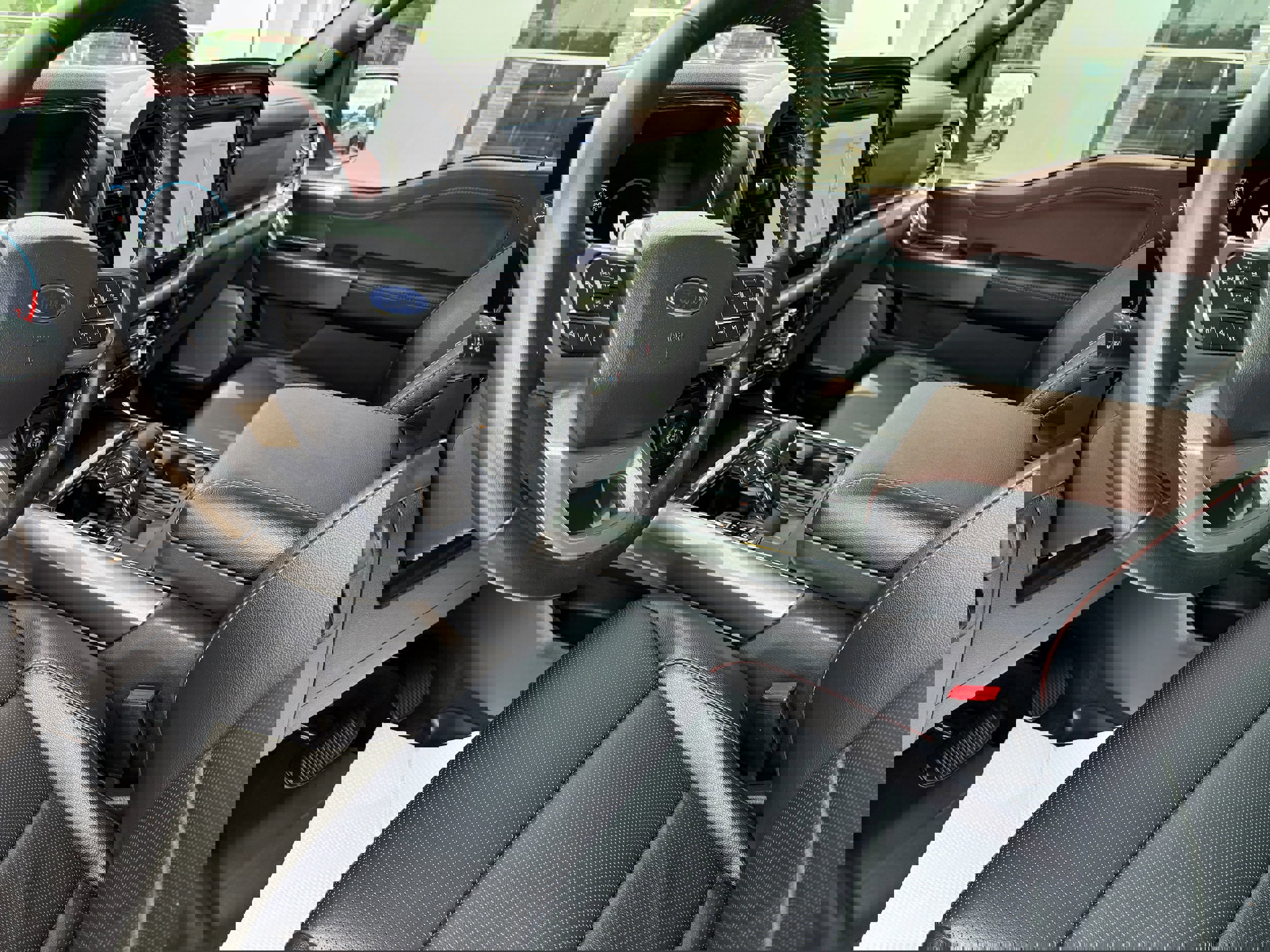 Certified 2023 Ford F150 Lariat w/ Equipment Group 502A High image 12