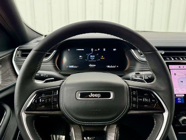 Used 2023 Jeep Grand Cherokee Overland w/ Luxury Tech Group IV image 23