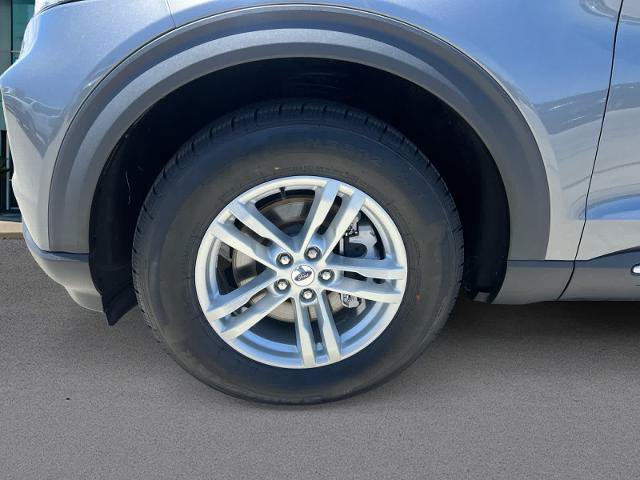 Certified 2023 Ford Explorer XLT w/ Equipment Group 202A RWD image 9