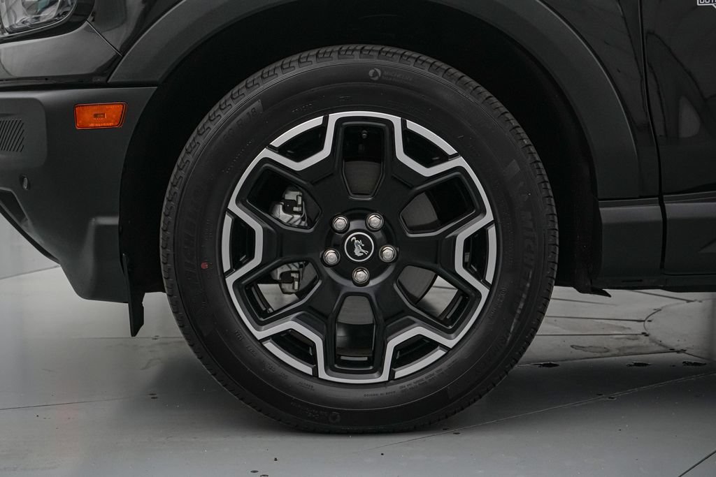 Certified 2025 Ford Bronco Sport Outer Banks w/ Outer Banks Tech Package+ AWD/4WD image 10