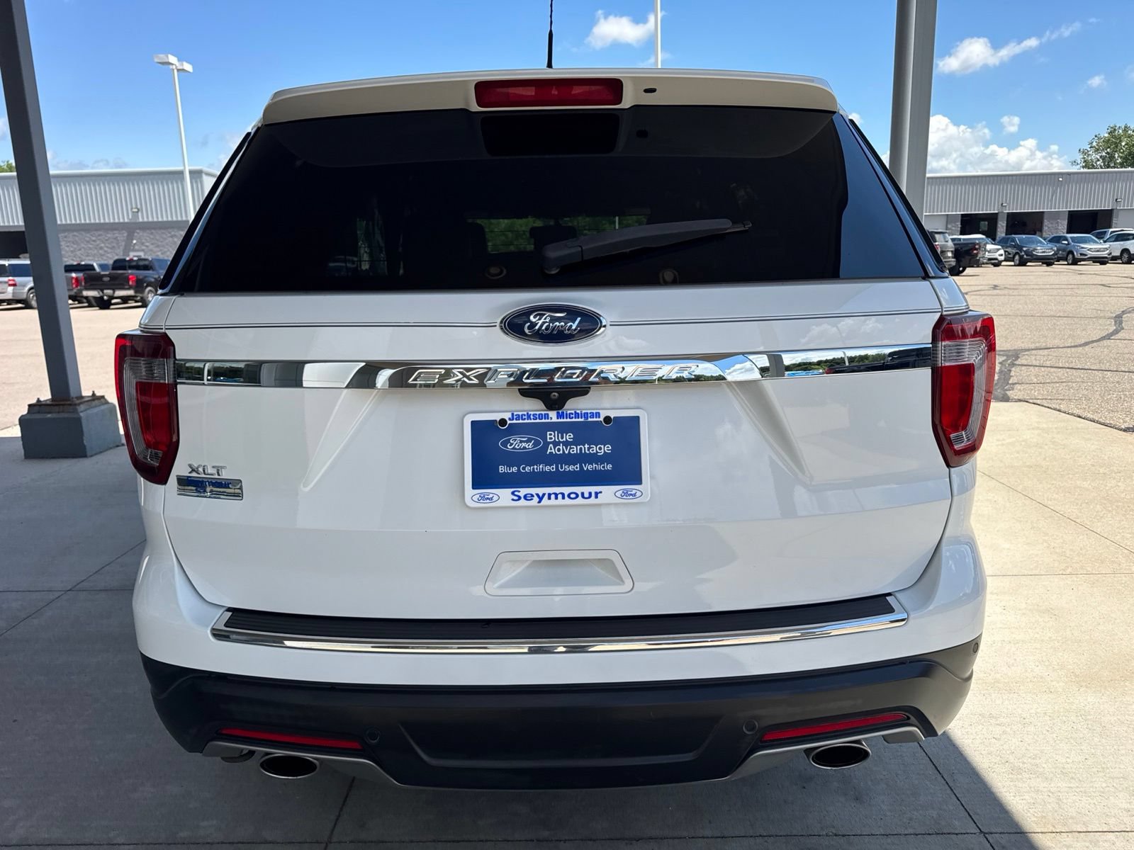 Certified 2018 Ford Explorer XLT w/ Equipment Group 202A FWD image 6