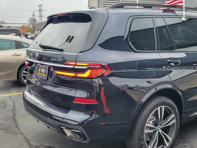 Used 2023 BMW X7 xDrive40i w/ Executive Package image 5