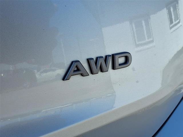 Used 2025 Nissan Rogue SV AWD/4WD image 27