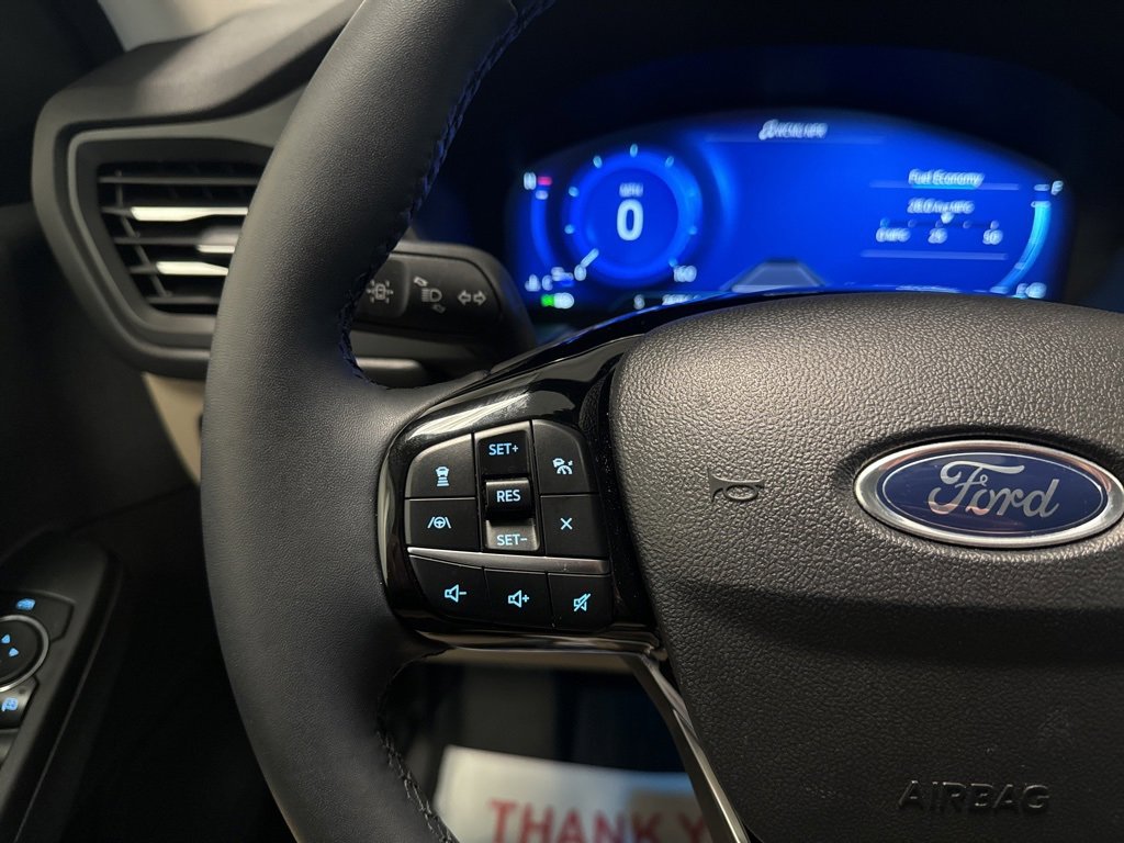 Certified 2022 Ford Escape Titanium image 22