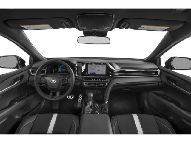 Used 2025 Toyota Camry SE image 7
