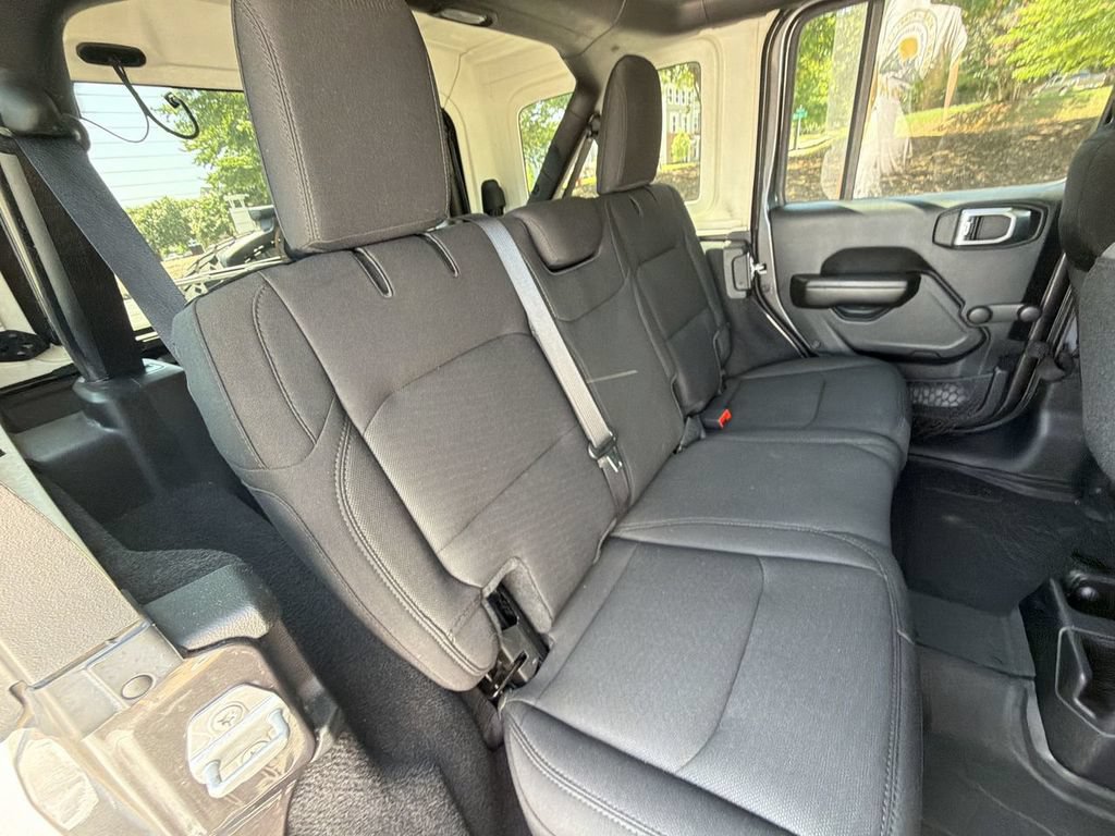 Used 2021 Jeep Wrangler Unlimited Sport AWD/4WD image 25