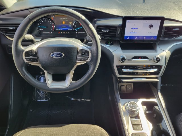 Certified 2021 Ford Explorer XLT RWD image 6