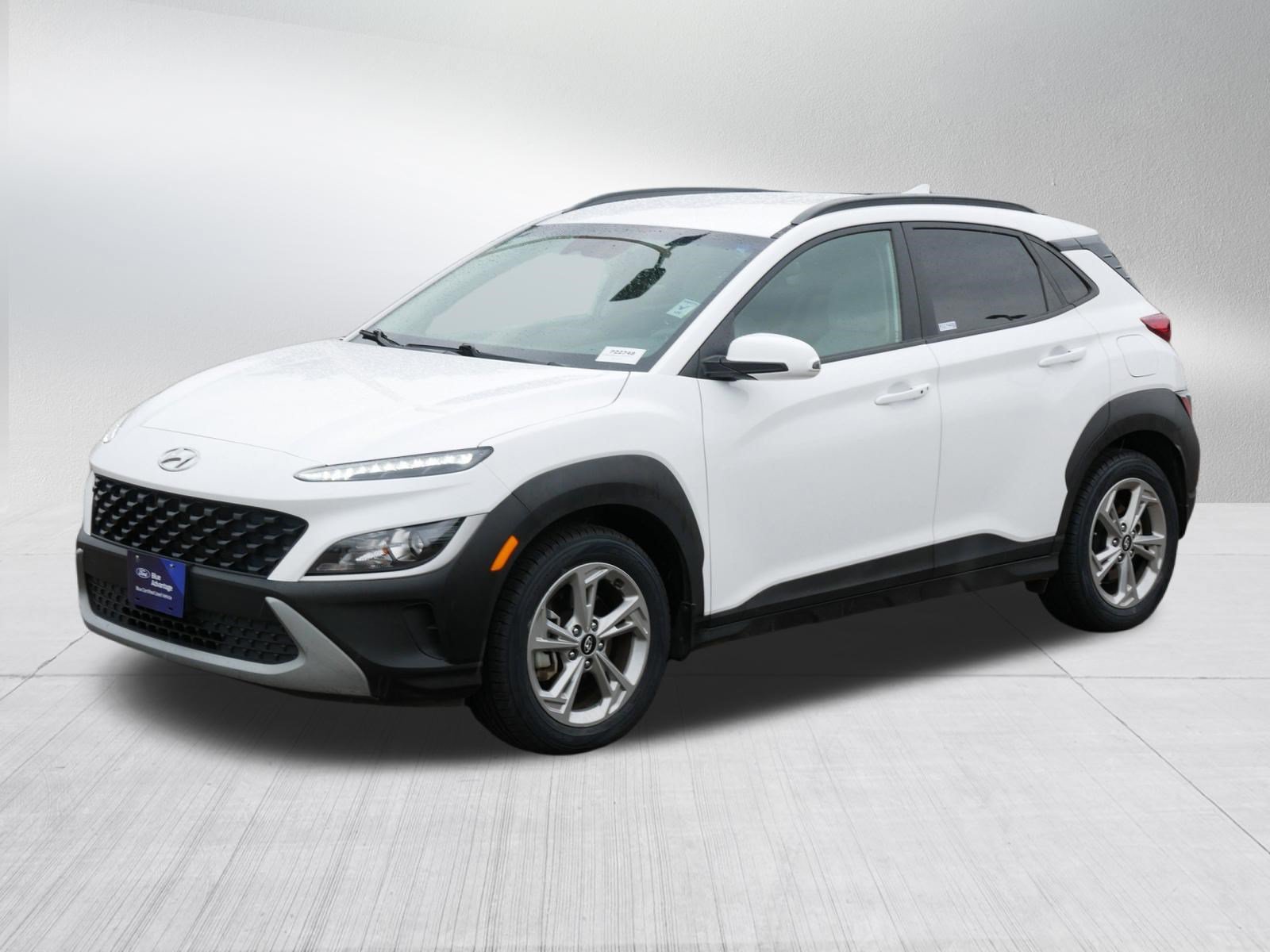 Used 2023 Hyundai Kona SEL AWD/4WD image 3