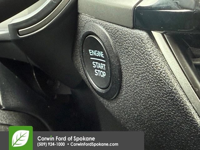Certified 2025 Ford Escape Active AWD/4WD image 32