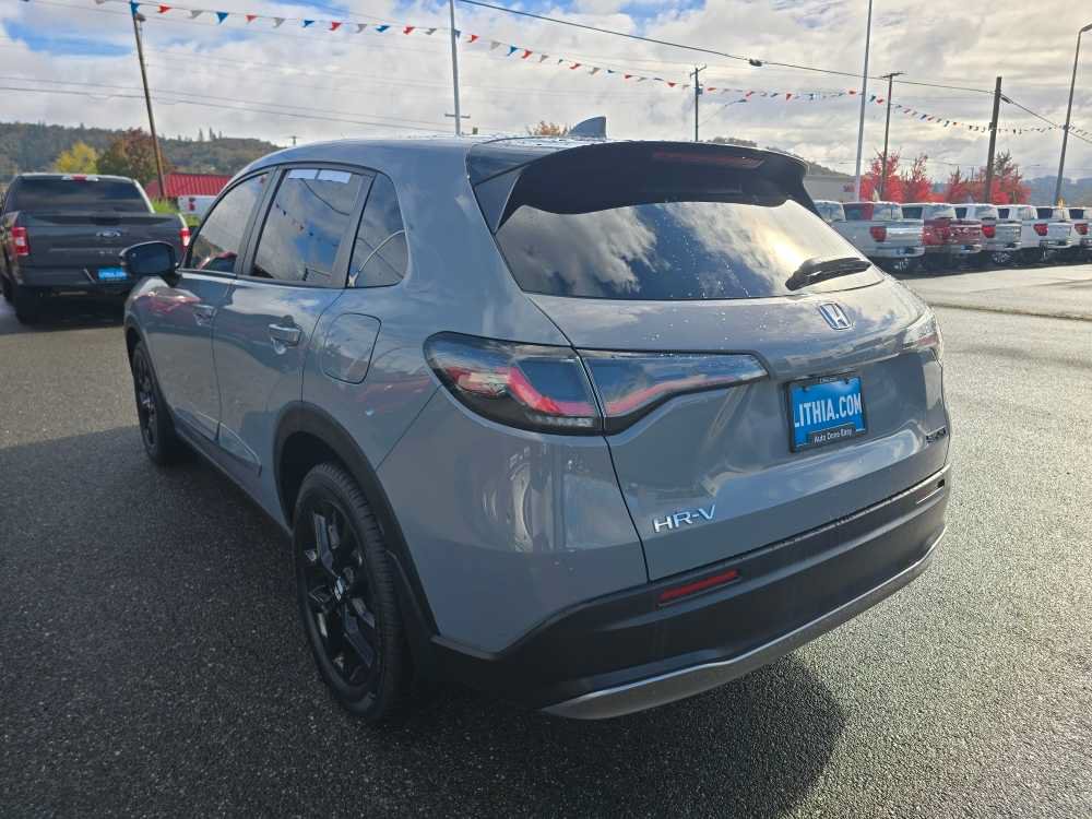 Used 2023 Honda HR-V Sport image 3