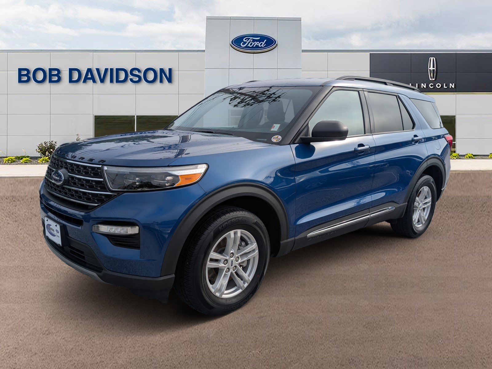 Certified 2023 Ford Explorer XLT w/ Equipment Group 202A