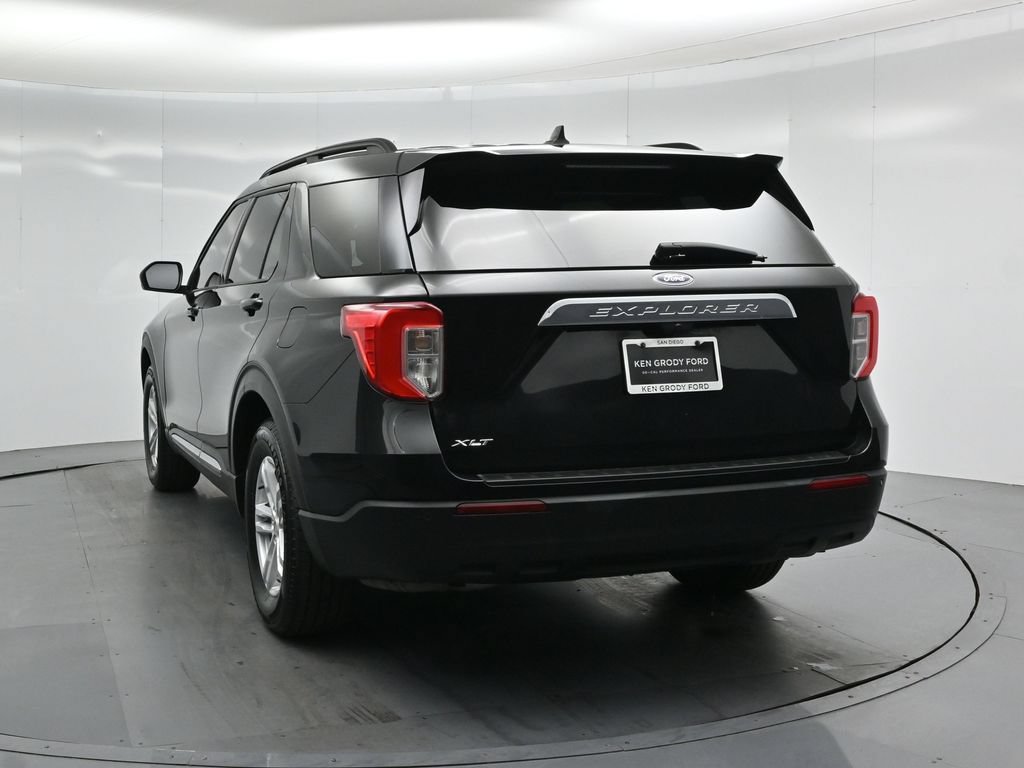 Certified 2024 Ford Explorer XLT RWD image 22