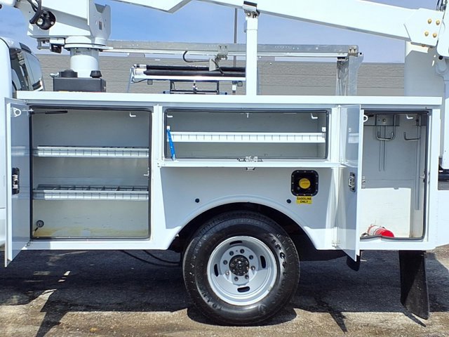 Certified 2019 Ford F350 XL w/ Power Equipment Group image 33