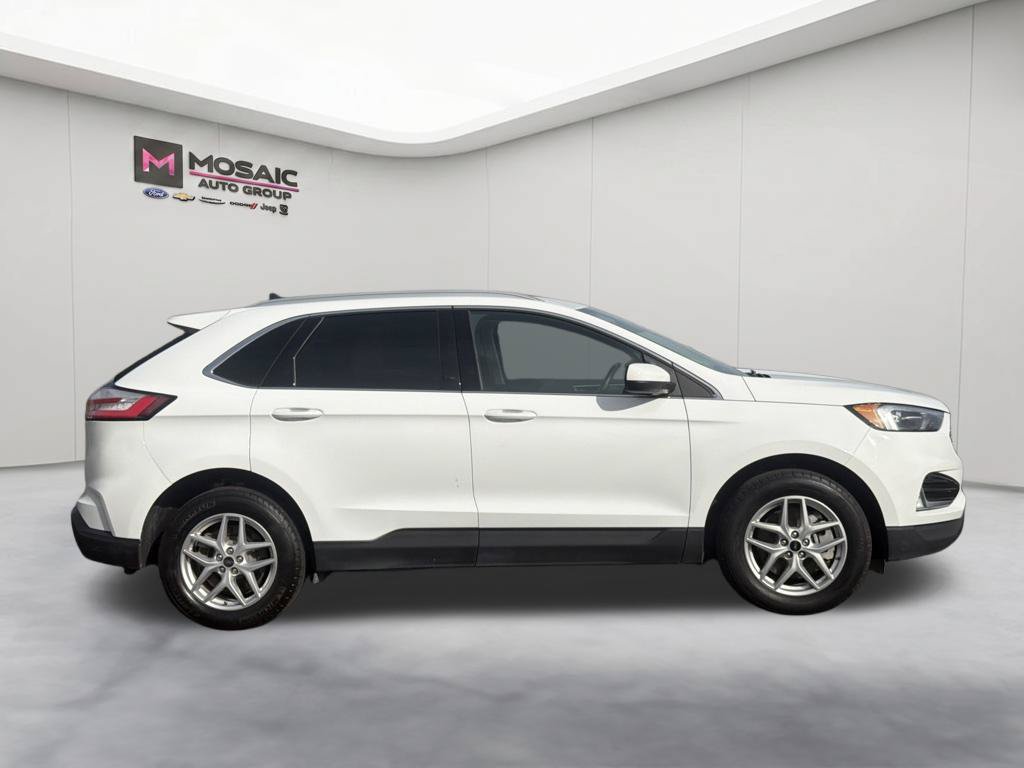 Certified 2024 Ford Edge SEL w/ Convenience Package AWD/4WD image 8