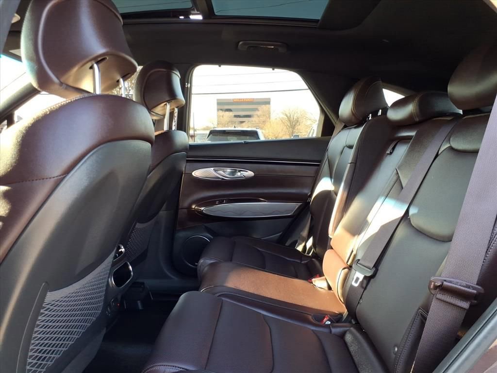 Used 2022 Genesis GV70 2.5T w/ Advanced Package image 15