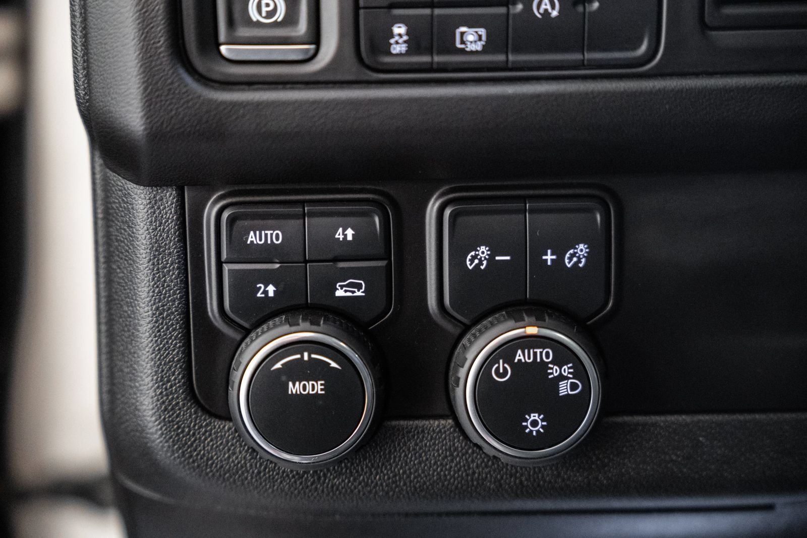 Used 2024 Chevrolet Tahoe LT w/ Luxury Package AWD/4WD image 49