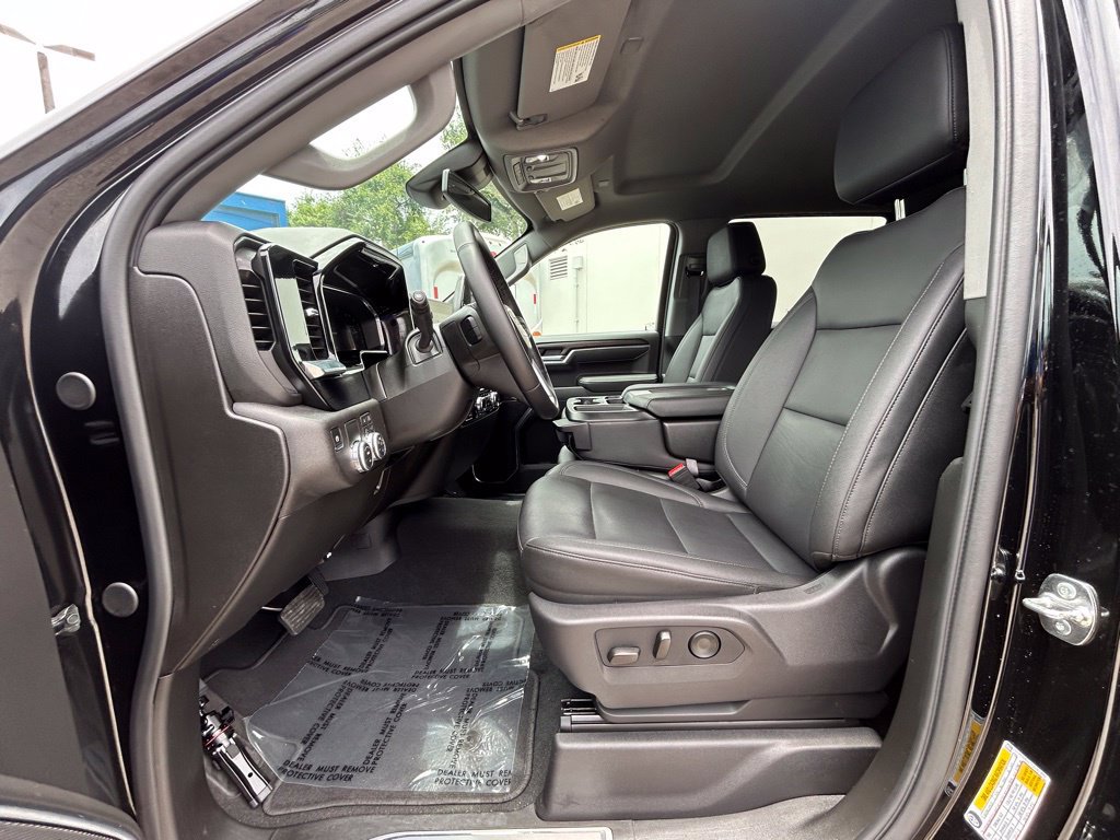 Used 2026 GMC Sierra 1500 SLT RWD image 11