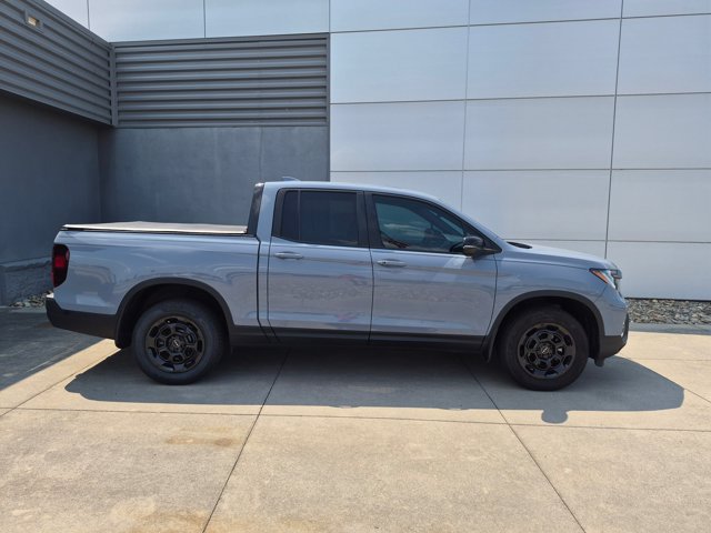 Used 2025 Honda Ridgeline TrailSport+ image 3