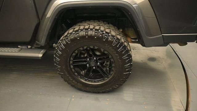 Used 2020 Jeep Gladiator Sport w/ Quick Order Package 24S AWD/4WD image 9