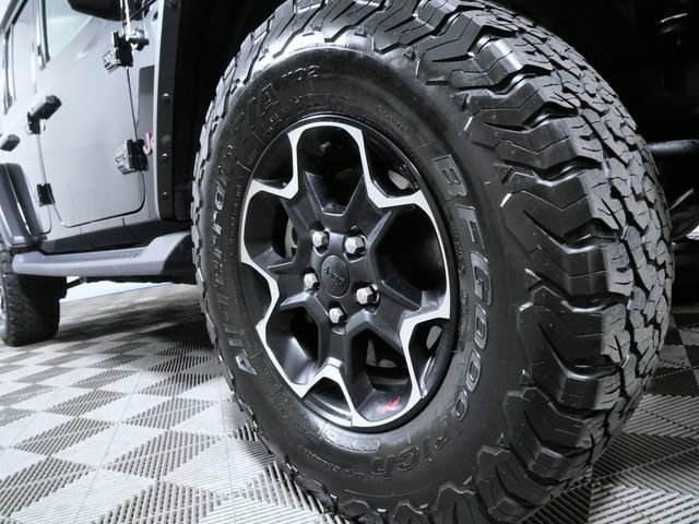 Used 2023 Jeep Wrangler Unlimited Rubicon w/ Cold Weather Group AWD/4WD image 2