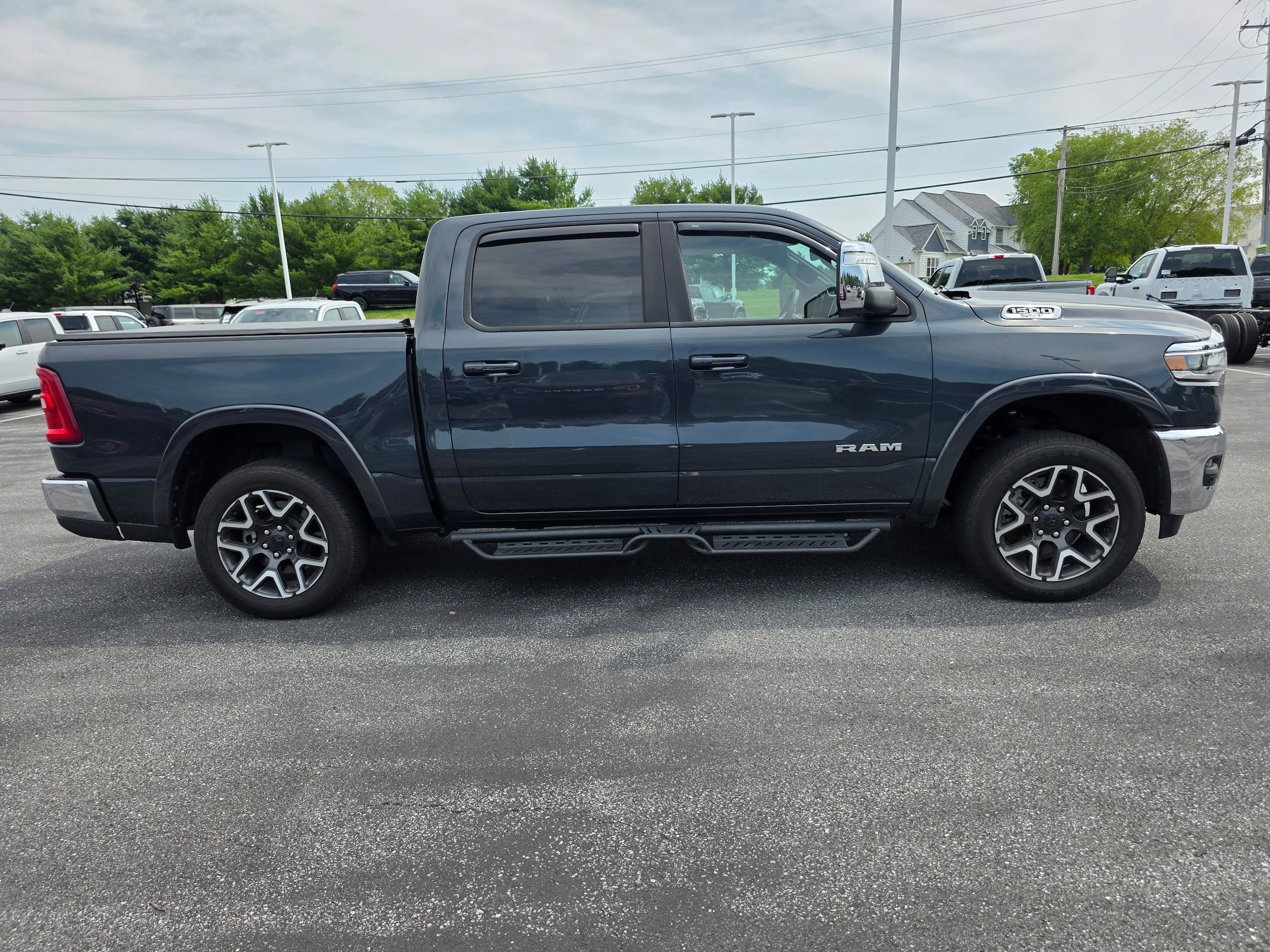 Used 2025 RAM 1500 Laramie AWD/4WD image 6