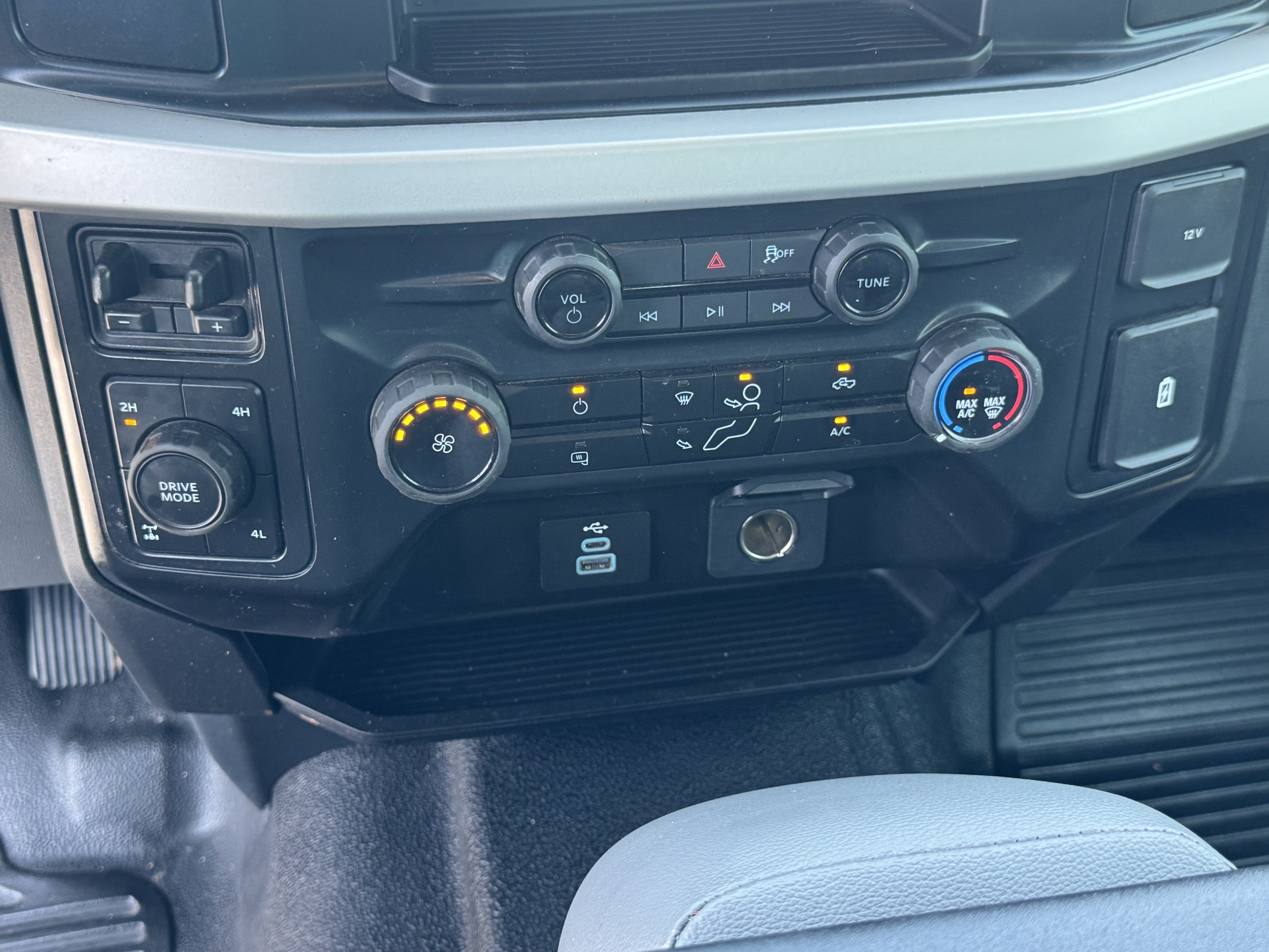Certified 2026 Ford F250 XL w/ XL Chrome Package AWD/4WD image 28