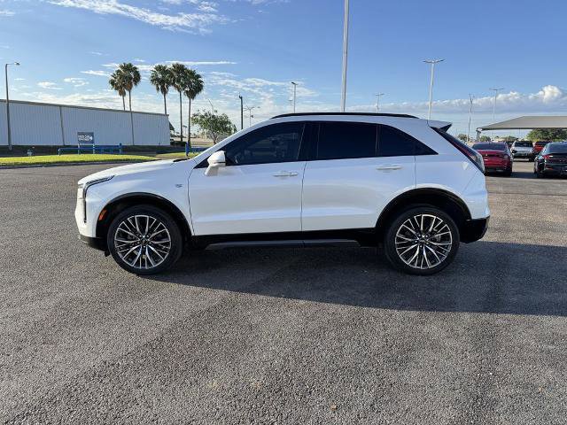 Used 2024 Cadillac XT4 Sport image 2