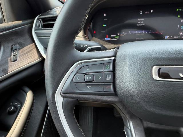 Used 2024 Jeep Grand Cherokee Limited 4xe AWD/4WD image 15