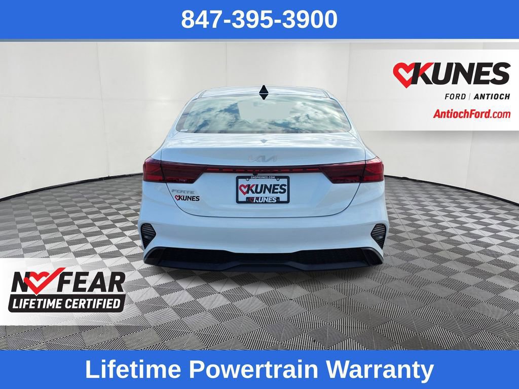 Used 2023 Kia Forte LXS w/ LXS Technology Package FWD image 4