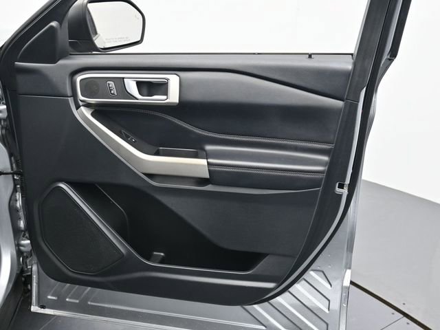 Certified 2023 Ford Explorer XLT w/ Equipment Group 202A image 30