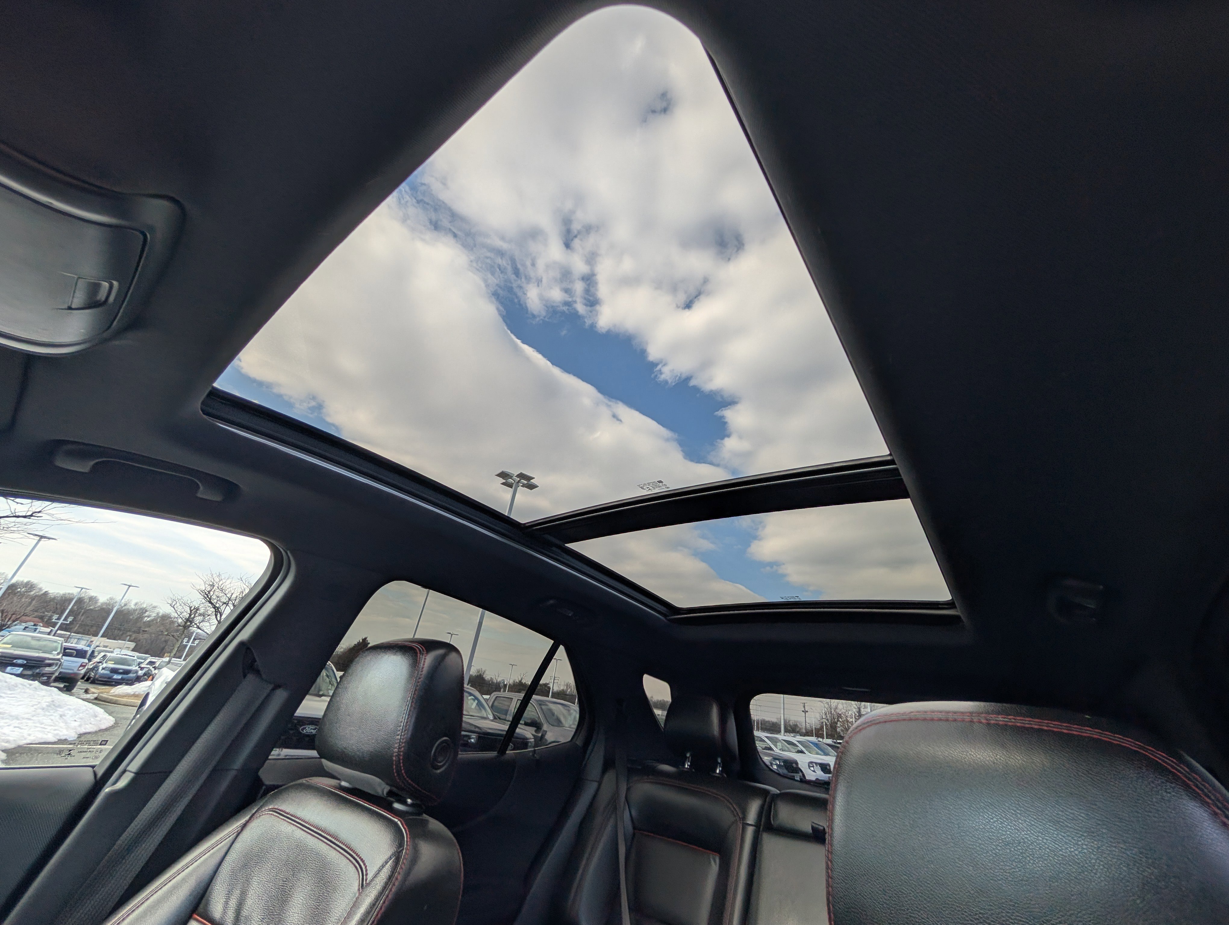 Used 2023 Chevrolet Equinox RS w/ RS Leather Package image 30