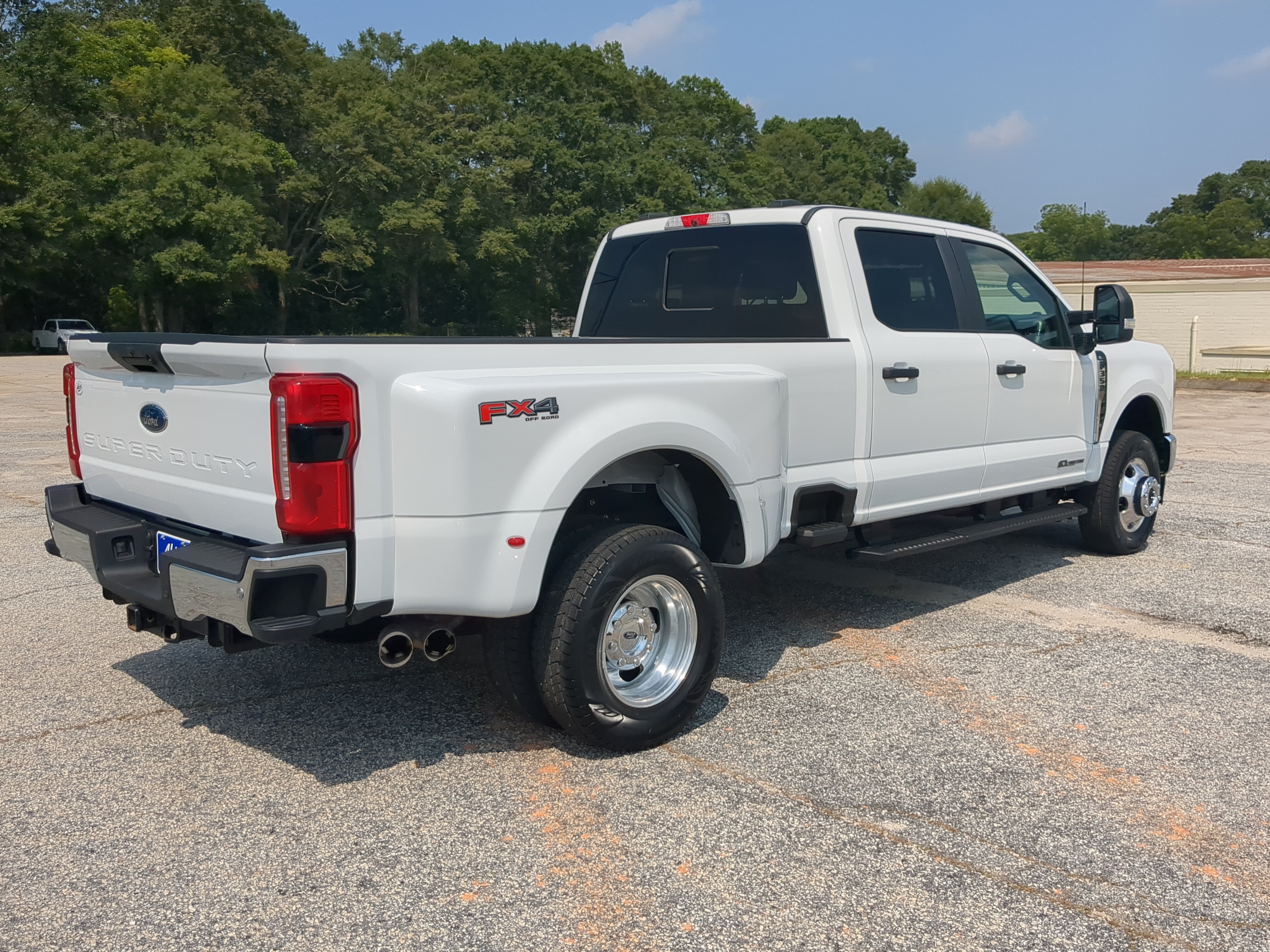 Certified 2025 Ford F350 XL w/ 360-Degree Camera Package AWD/4WD image 3