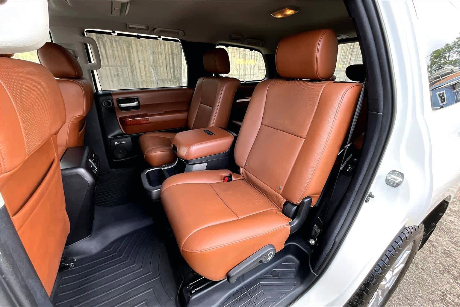 Used 2019 Toyota Sequoia Platinum RWD image 21