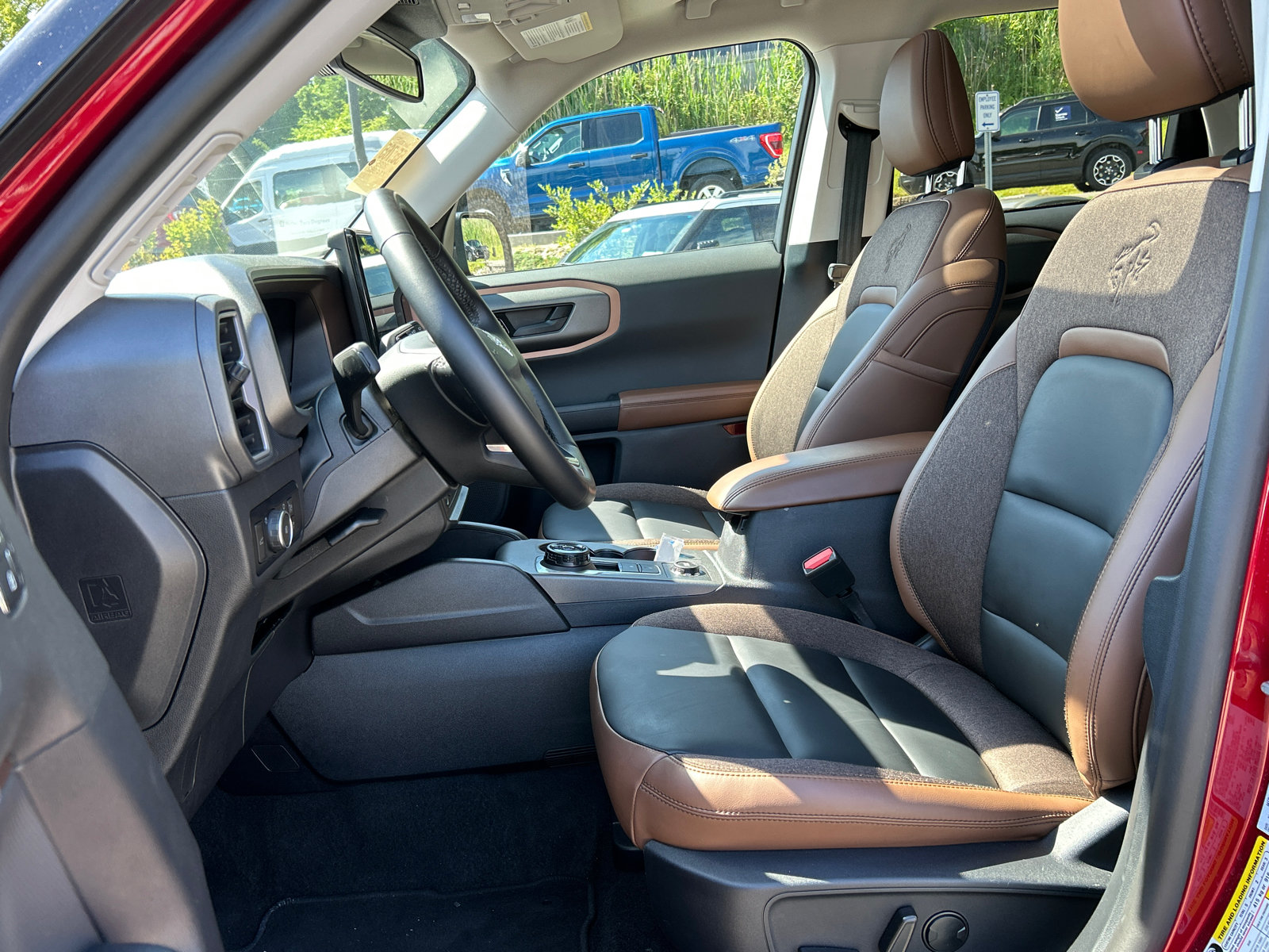 Certified 2025 Ford Bronco Sport Outer Banks w/ Outer Banks Tech Package+ AWD/4WD image 10
